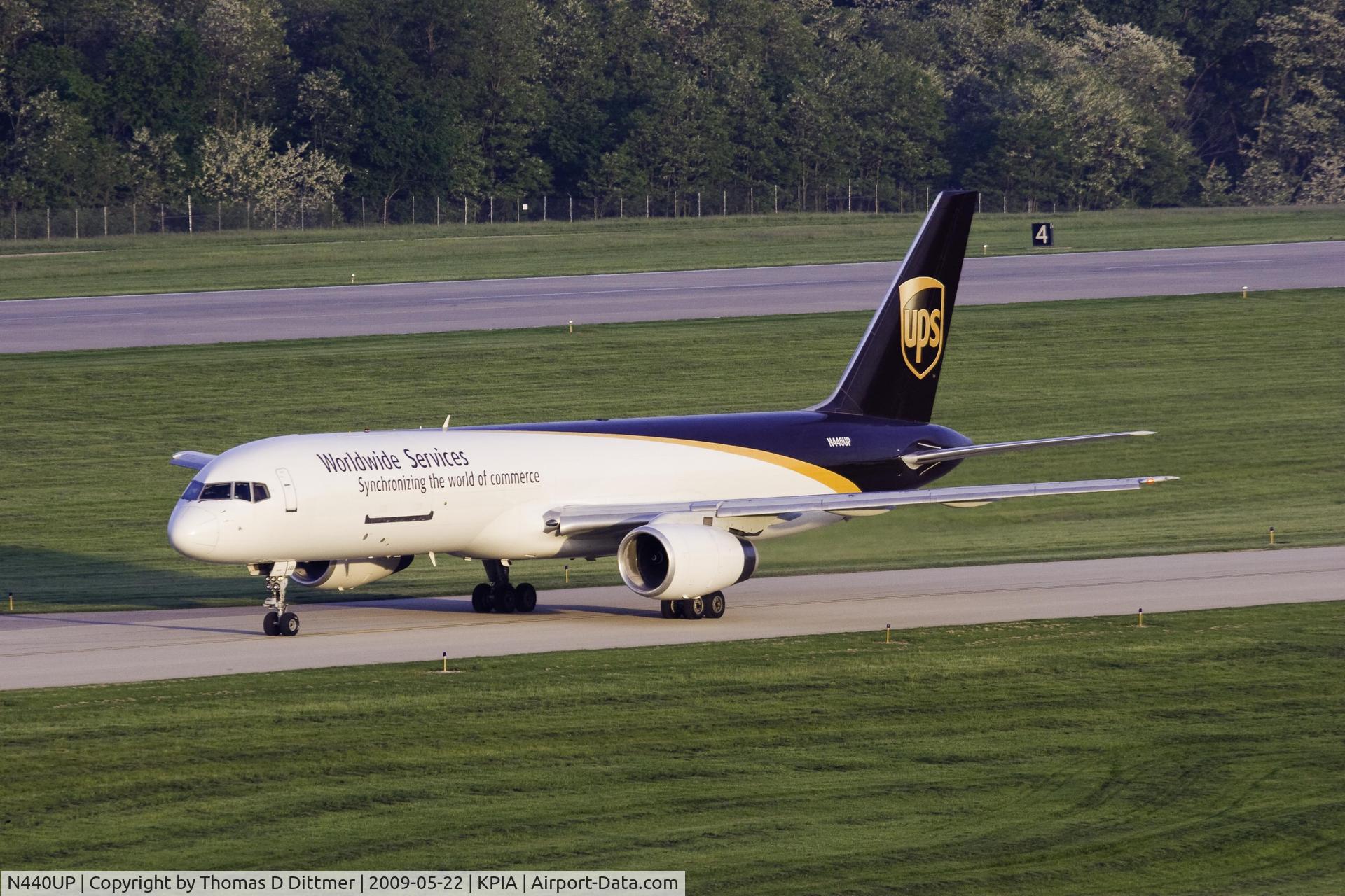 N440UP, 1994 Boeing 757-24APF C/N 25471, UPS (N440UP) eastbound on 