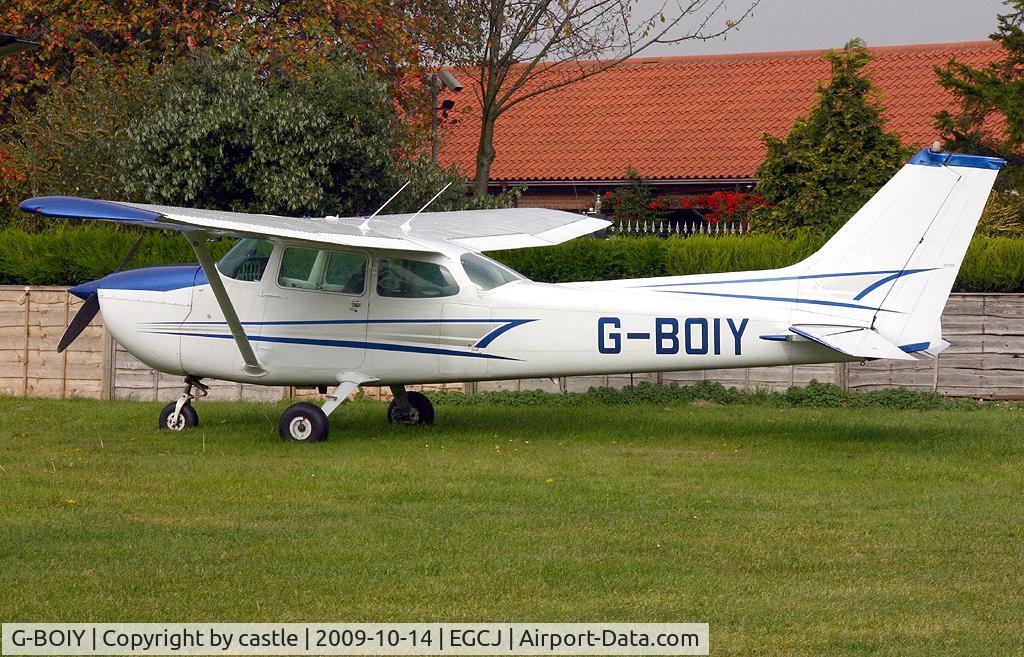 G-BOIY, 1976 Cessna 172N C/N 172-67738, seen @ Sherburn in Elmet