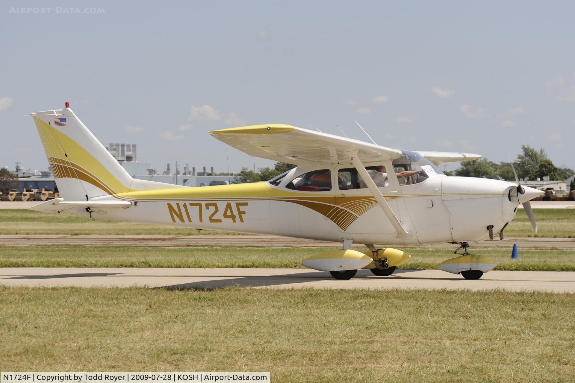 N1724F, 1966 Cessna 172H C/N 17255119, EAA AIRVENTURE 2009
