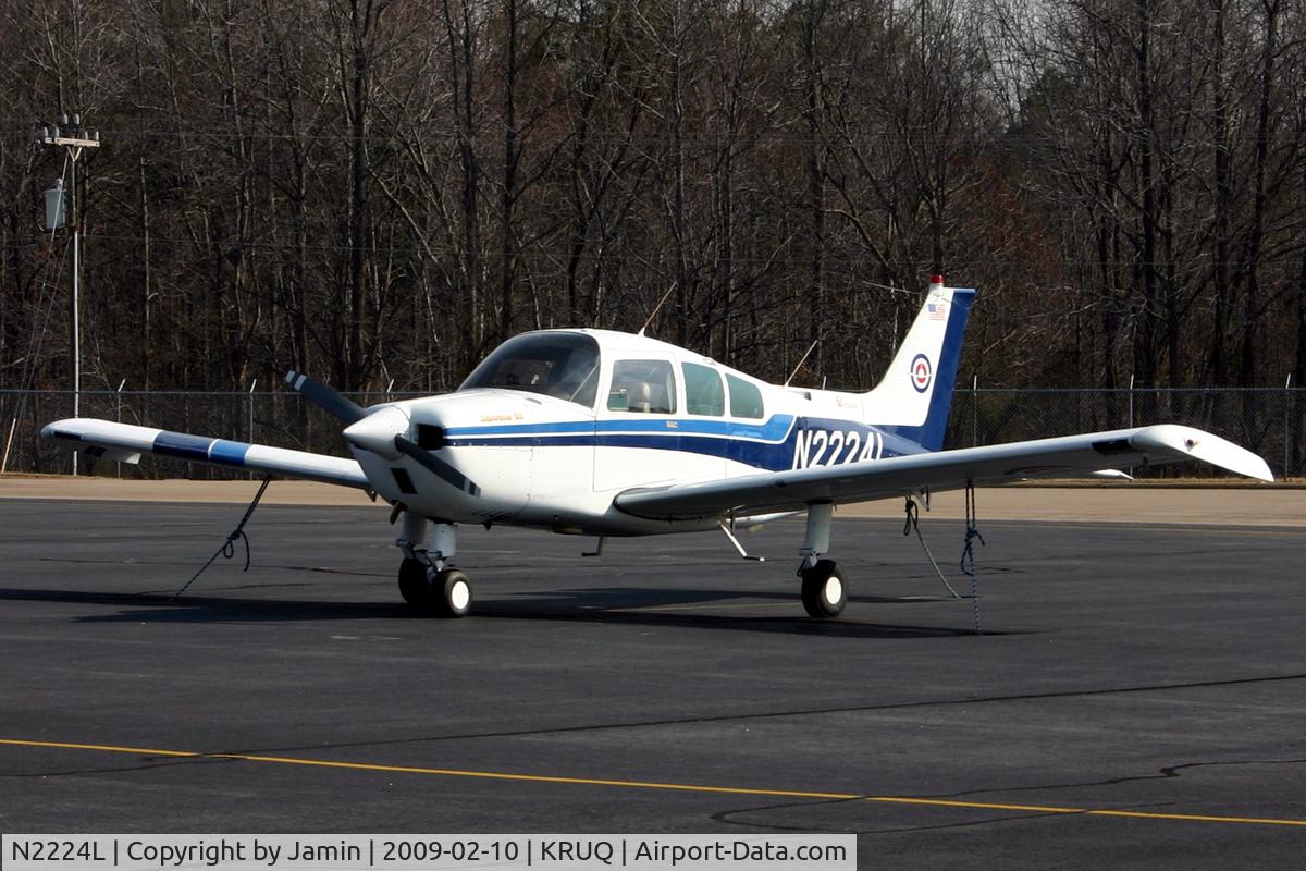 N2224L, 1976 Beech C23 Sundowner 180 C/N M-1875, On the ramp at Rowan Co.