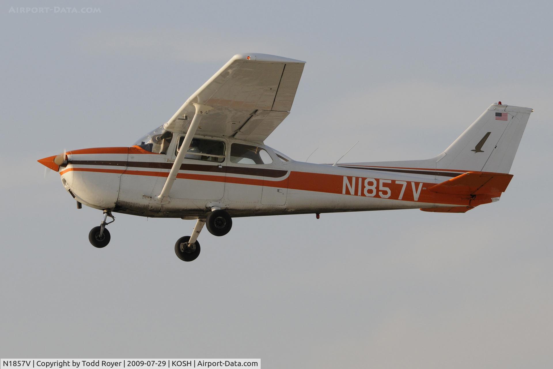 N1857V, 1974 Cessna 172M C/N 17263772, EAA AIRVENTURE 2009