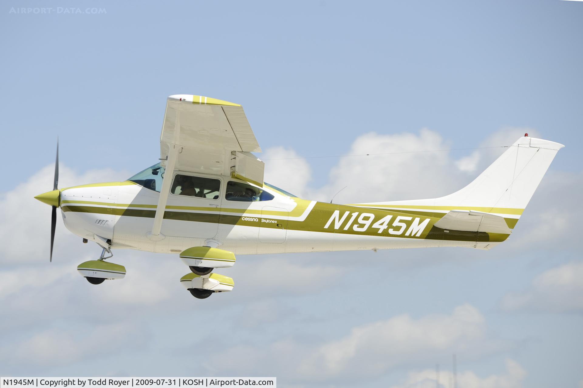 N1945M, 1976 Cessna 182P Skylane C/N 18264496, EAA AIRVENTURE 2009