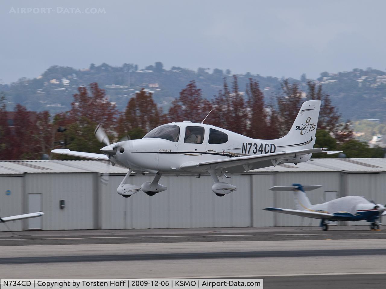 N734CD, 2005 Cirrus SR22 GTS C/N 1686, N734CD arriving on RWY 21