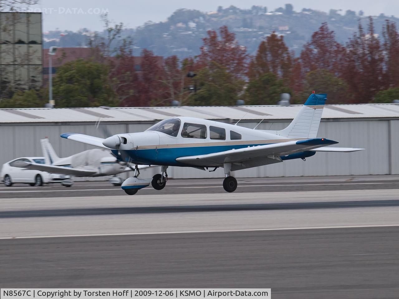 N8567C, 1976 Piper PA-28-151 Cherokee Warrior C/N 28-7615118, N8567C arriving on RWY 21