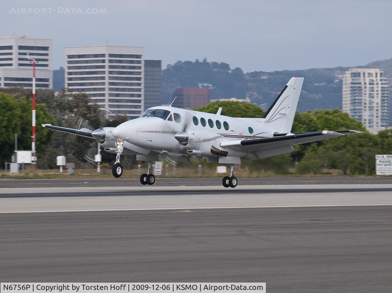 N6756P, 1980 Beech B100 King Air C/N BE-92, N6756P arriving on RWY 21