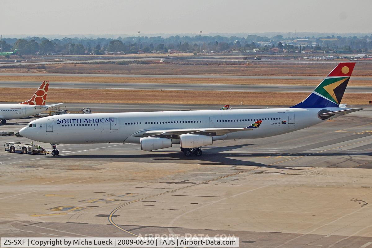 ZS-SXF, 2005 Airbus A340-313E C/N 651, At Jo'burg