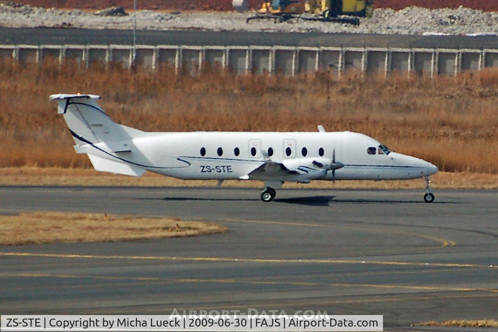 ZS-STE, 1994 Beech 1900D C/N UE-80, At Jo'burg