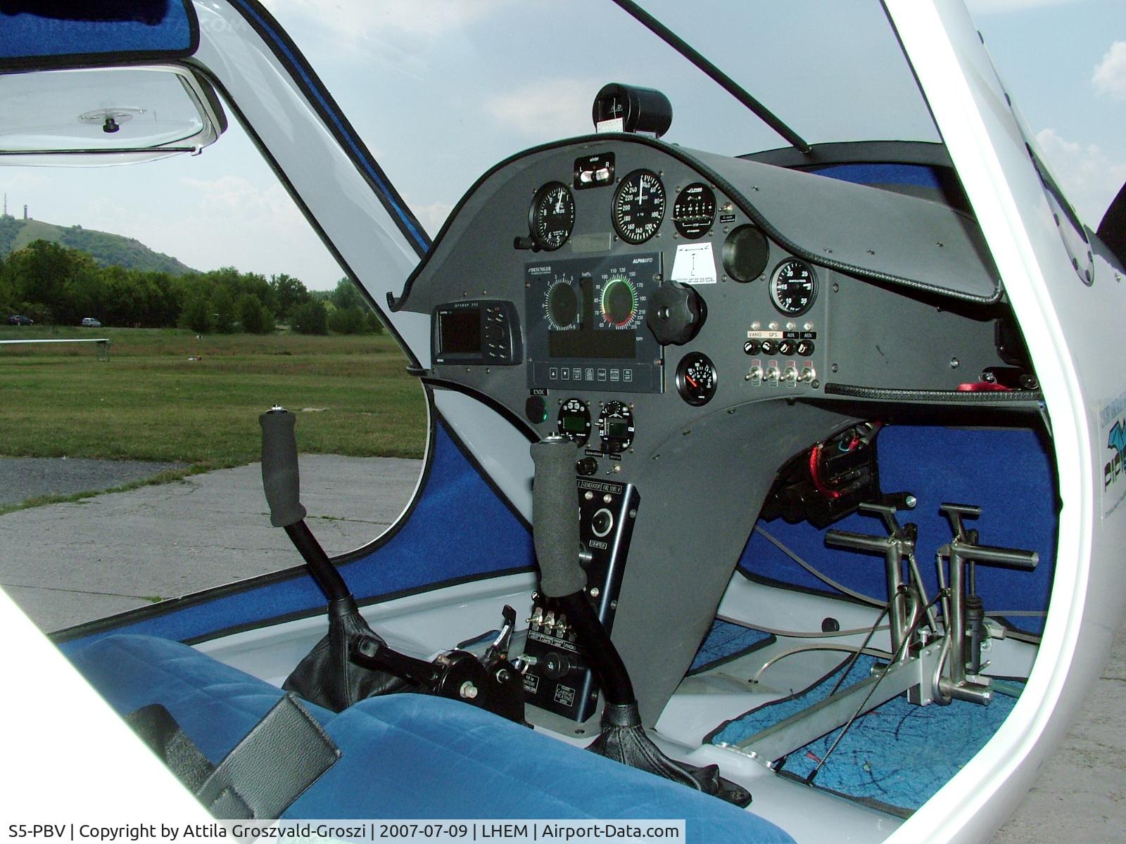 S5-PBV, 2003 Pipistrel Sinus 912 C/N Not found HA-YLEA, Esztergom Airfield - cocpit