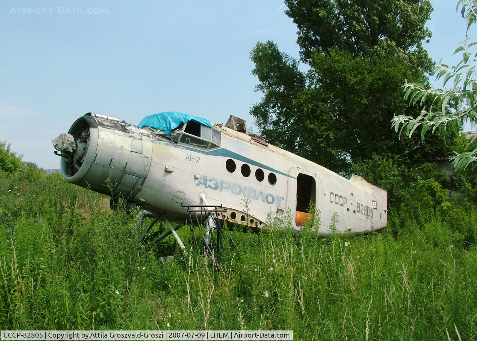 CCCP-82805, 1975 PZL-Mielec AN-2R C/N 1G166-23, Esztergom Airfield