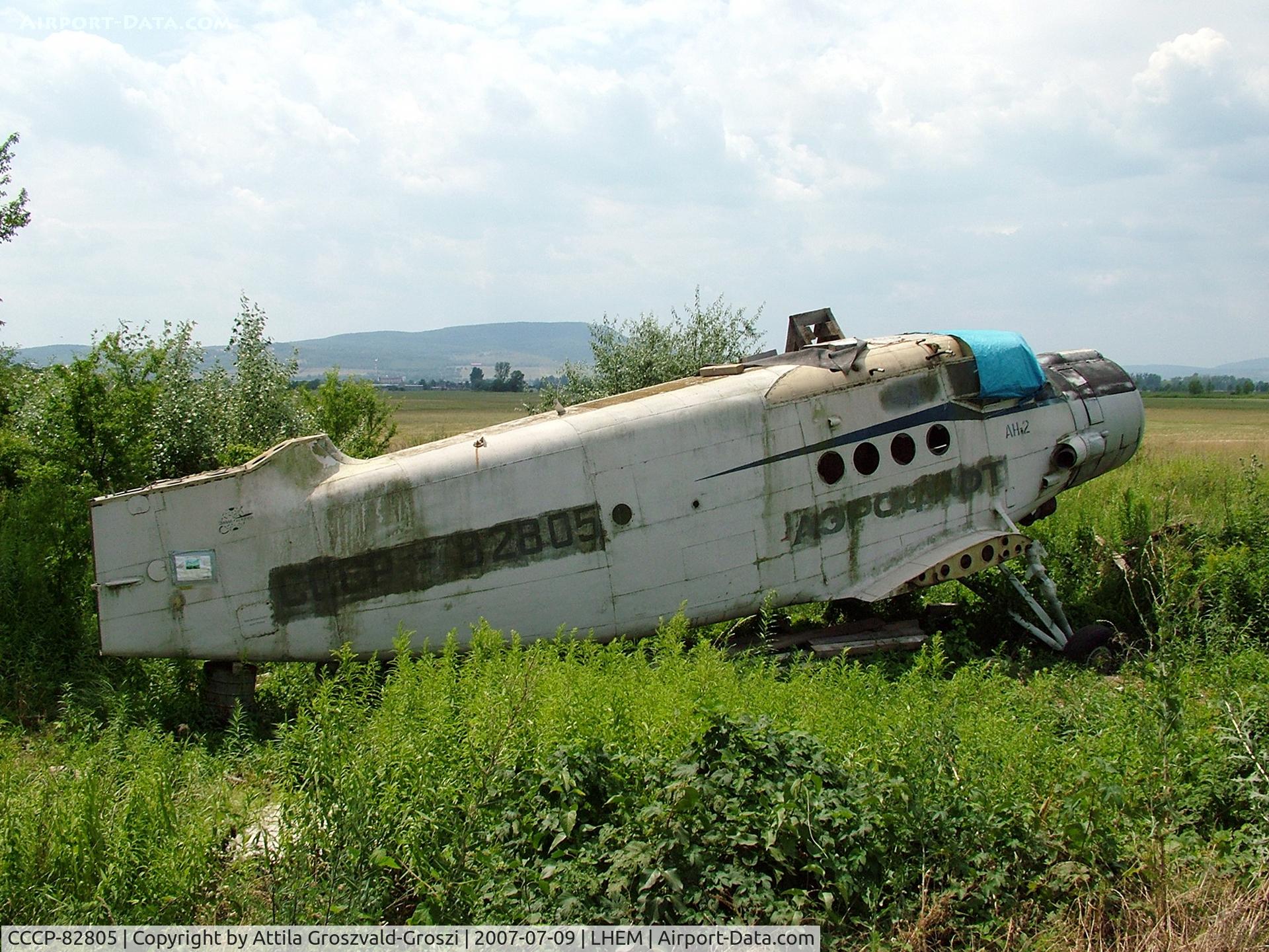 CCCP-82805, 1975 PZL-Mielec AN-2R C/N 1G166-23, Esztergom Airfield