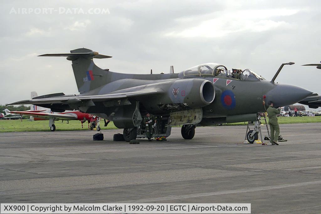 XX900, 1976 Hawker Siddeley Buccaneer S.2B C/N B3-05-75, Hawker Siddeley Buccaneer S2B from RAF No 12 Sqn Lossiemouth at the Dreamflight Airshow, Cranfield in 1992.
