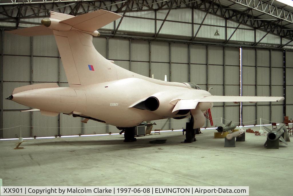 XX901, 1977 Hawker Siddeley Buccaneer S.2B C/N B3-06-75, Hawker Siddeley Buccaneer S2B In its temporary desert camoflage scheme for the 1st Gulf War. At the Yorkshire Air Museum, Elvington, UK in 1997.