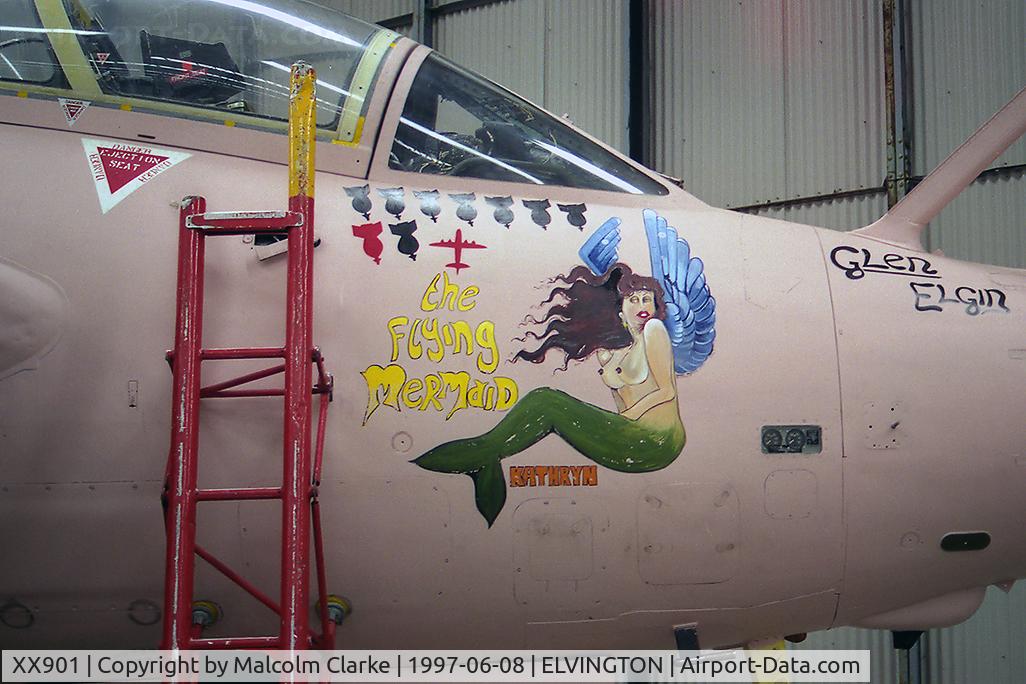 XX901, 1977 Hawker Siddeley Buccaneer S.2B C/N B3-06-75, Hawker Siddeley Buccaneer S2B In its temporary desert camoflage scheme for the 1st Gulf War. At the Yorkshire Air Museum, Elvington, UK in 1997.