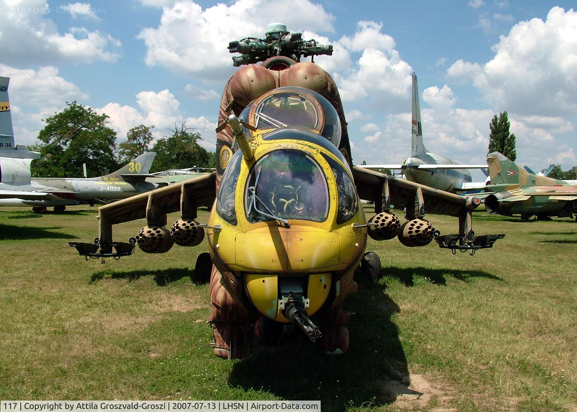117, 1980 Mil Mi-24D Hind D C/N K20117, Szolnok-Szandaszölös airplane museum. 