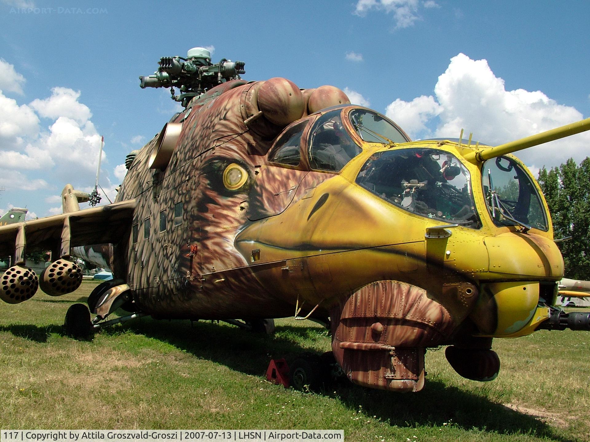 117, 1980 Mil Mi-24D Hind D C/N K20117, Szolnok-Szandaszölös airplane museum. 