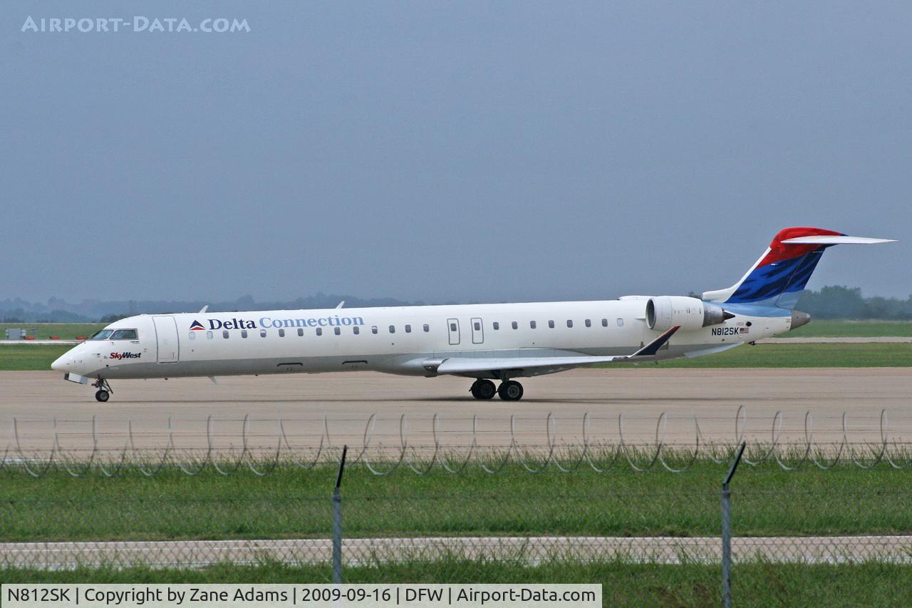 N812SK, 2006 Bombardier CRJ-900ER (CL-600-2D24) C/N 15098, Delta Connection/Sky West CL-600 at DFW