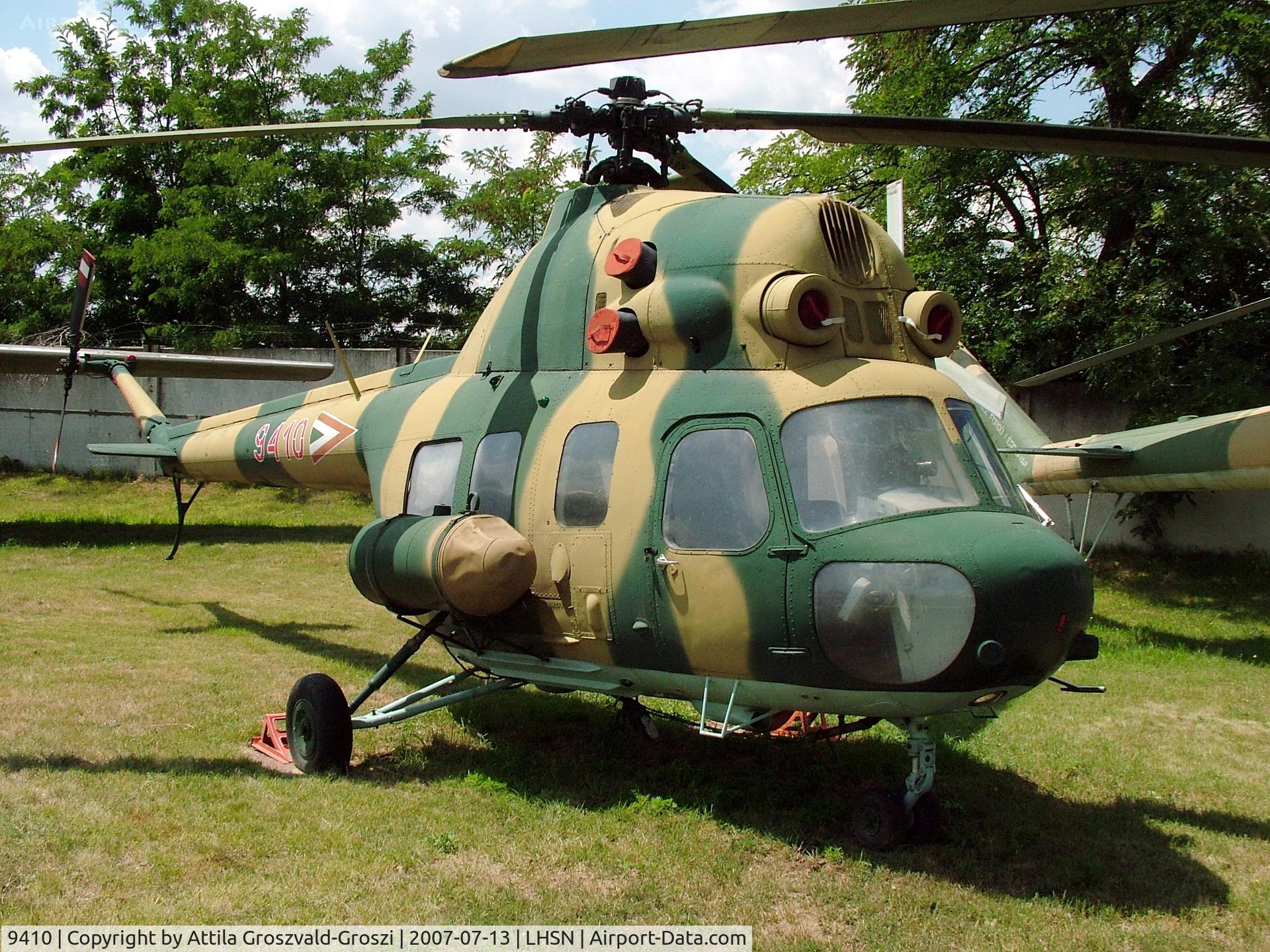 9410, 1985 Mil (PZL-Swidnik) Mi-2 C/N 519410095, Szolnok-Szandaszölös airplane museum.