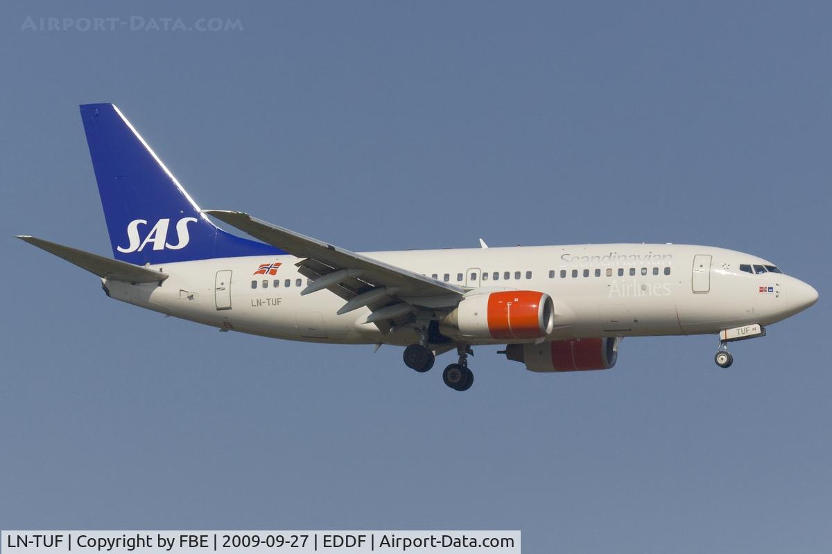 LN-TUF, 1999 Boeing 737-705 C/N 28222, short final RW07R