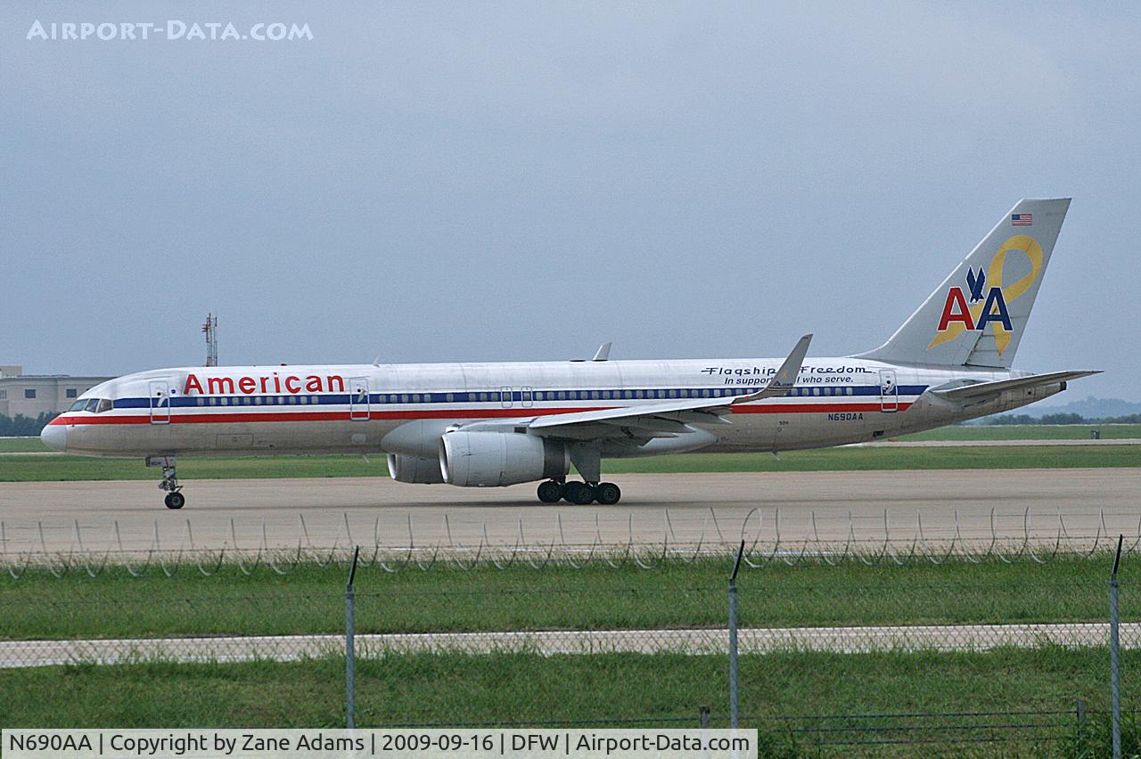 N690AA, 1993 Boeing 757-223 C/N 25696, American Airlines at DFW