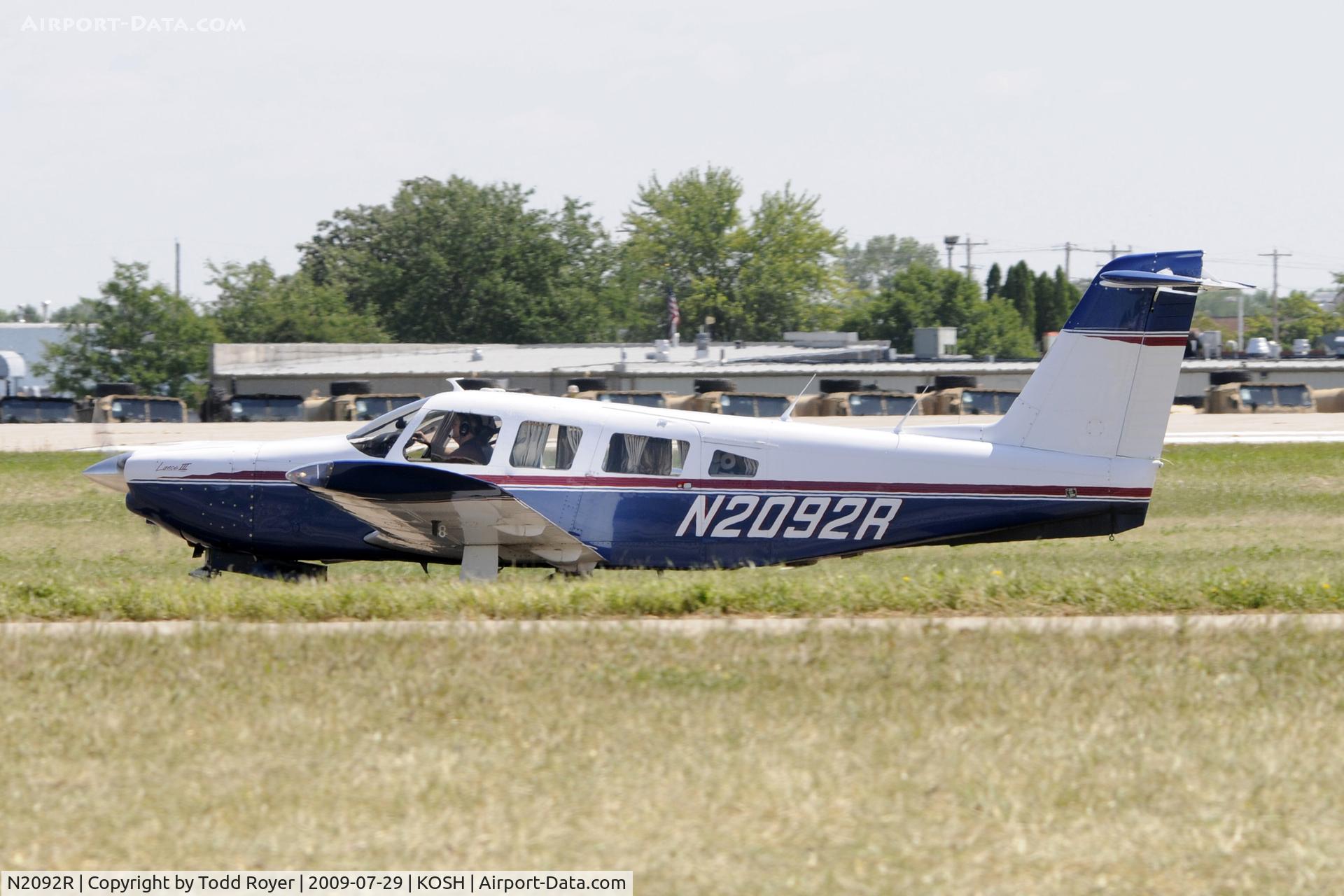 N2092R, 1979 Piper PA-32RT-300 C/N 32R-7985082, EAA AIRVENTURE 2009
