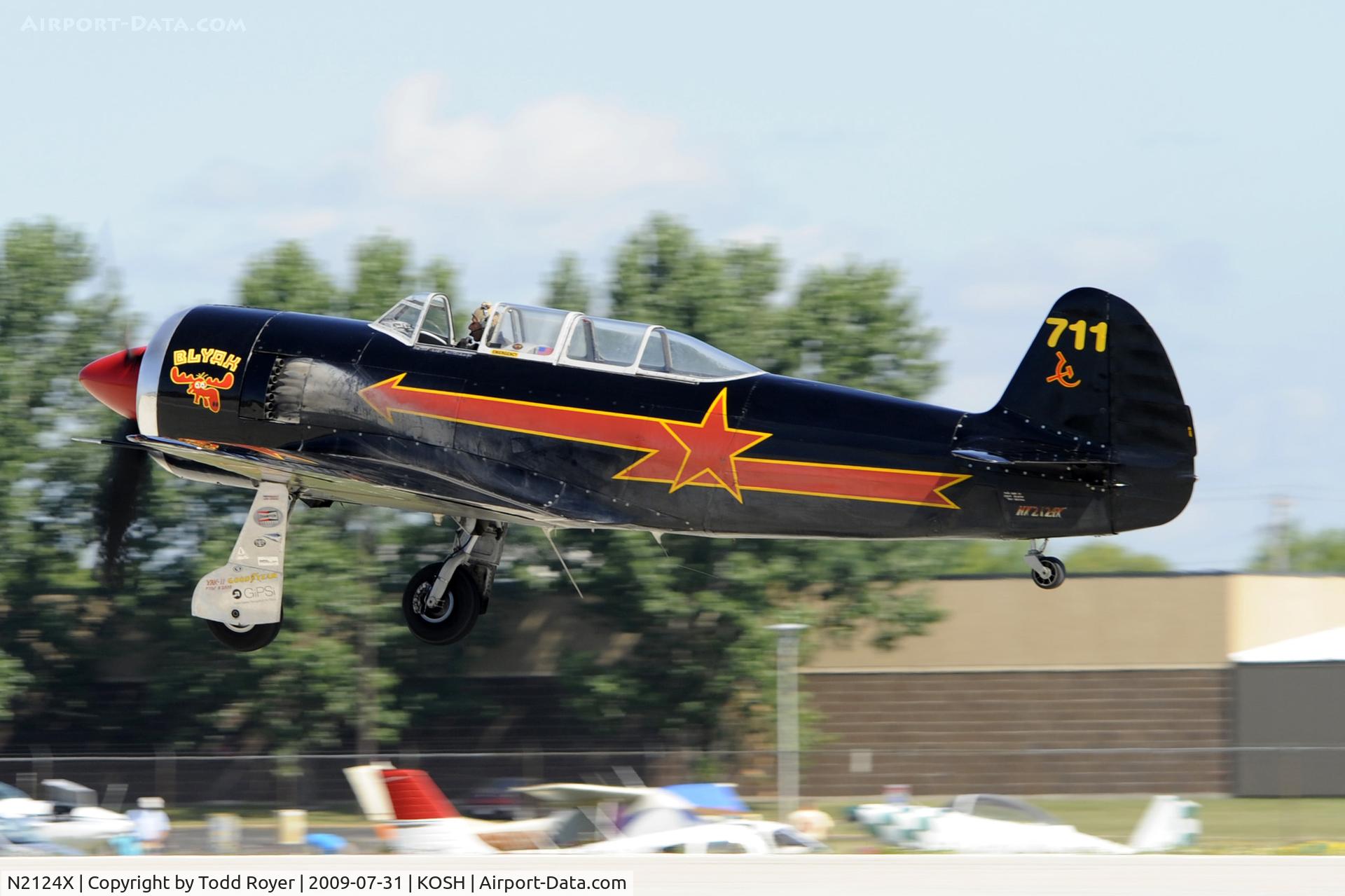 N2124X, 1952 Yakovlev Yak-11 C/N 102146, EAA AIRVENTURE 2009