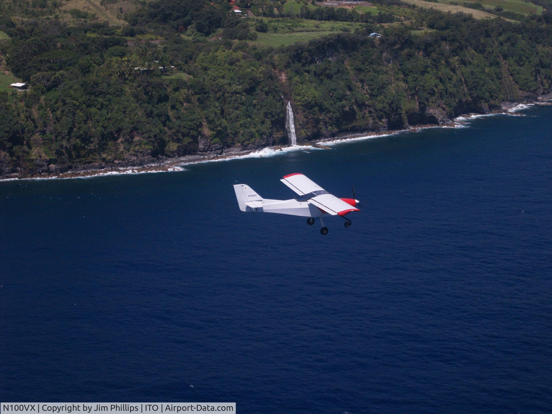 N100VX, 2008 Skystar Kitfox Series 5 Vixen C/N ECV001, Hamakua coast in background just north of Hilo
