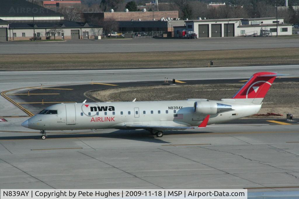 N839AY, 2005 Bombardier CRJ-200 (CL-600-2B19) C/N 8039, at MSP