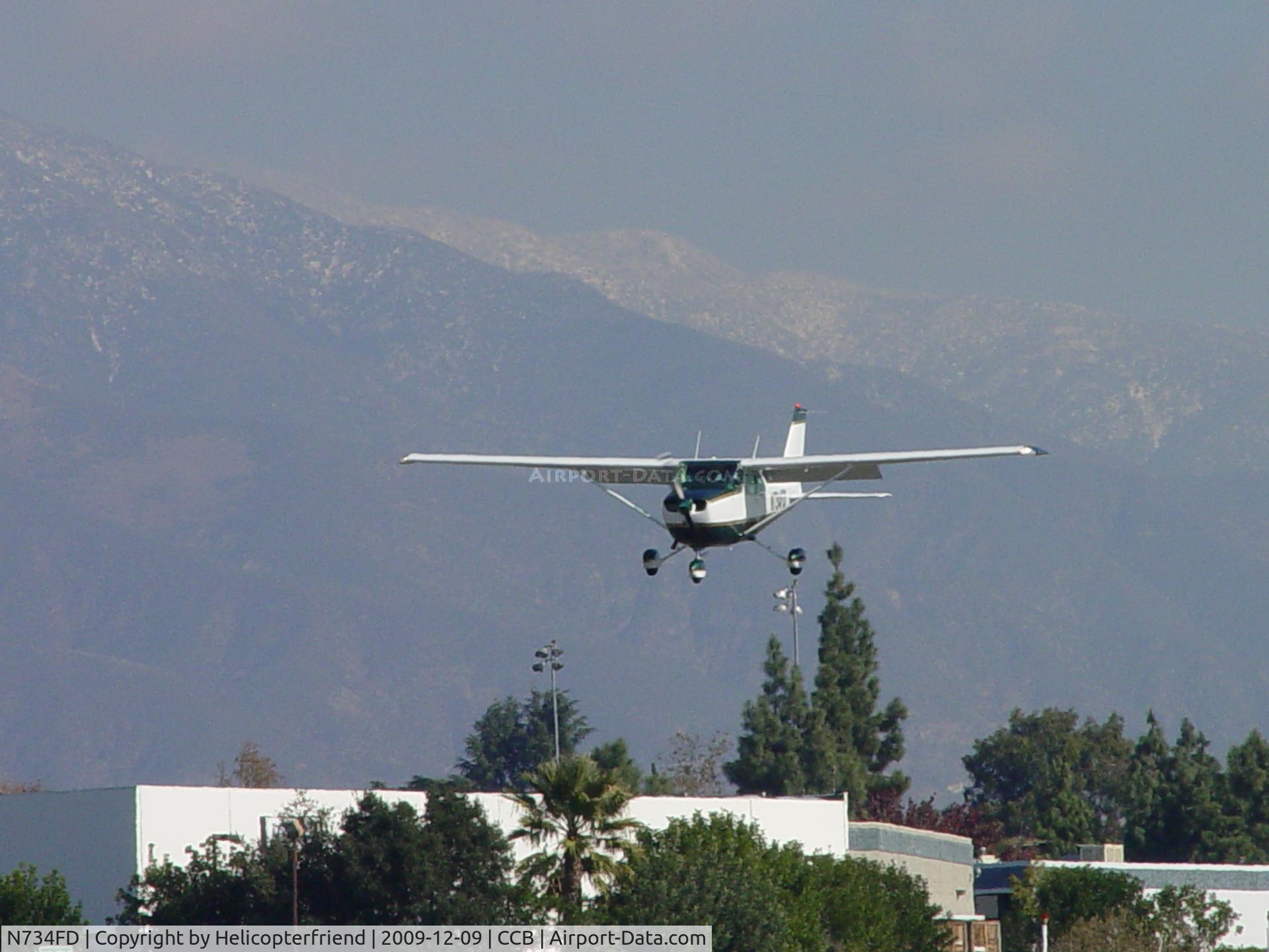 N734FD, 1977 Cessna 172N C/N 17268813, On final to runway 24