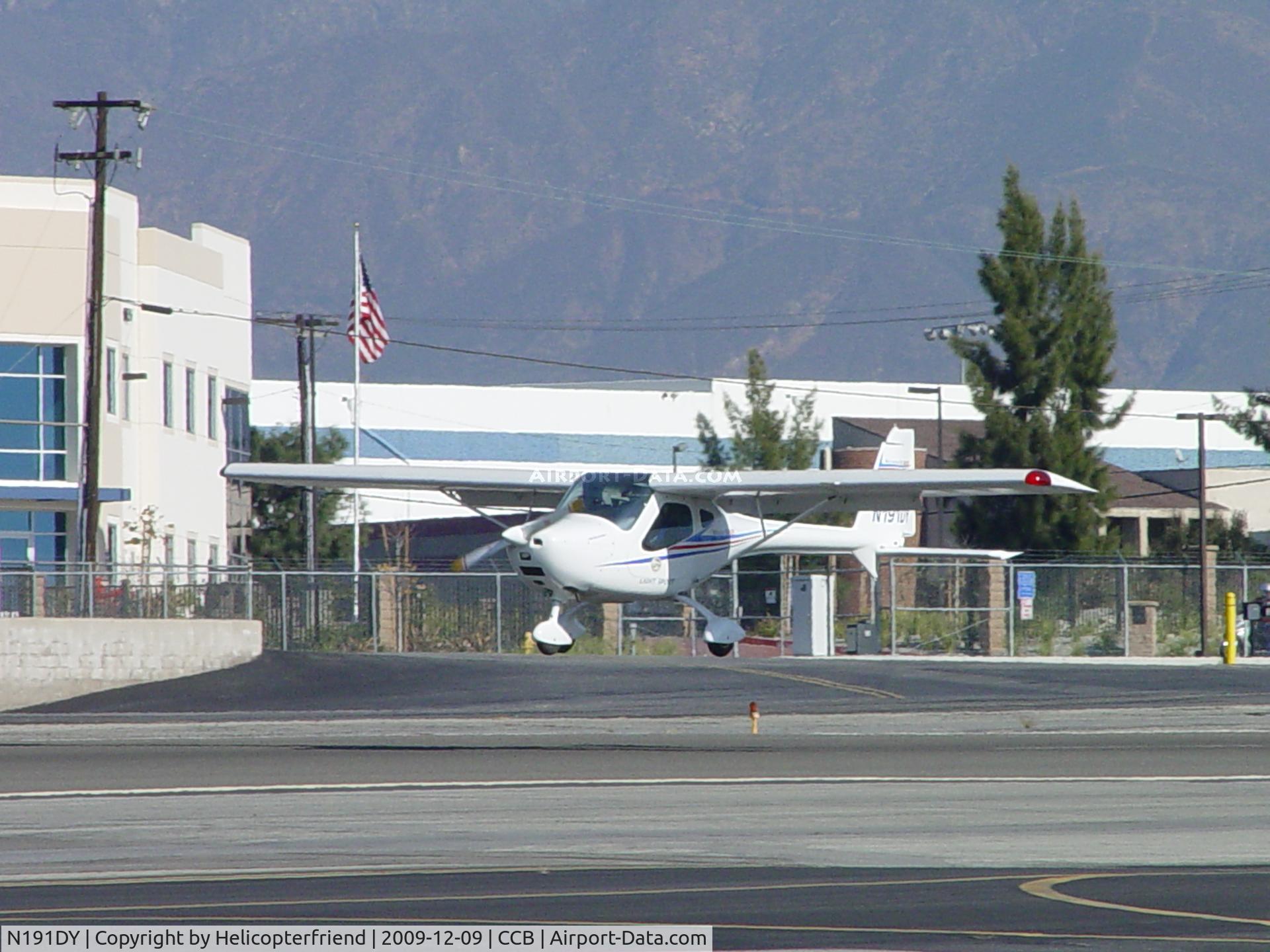 N191DY, 2007 Remos G-3/600 Mirage C/N 191, Landing runway 24