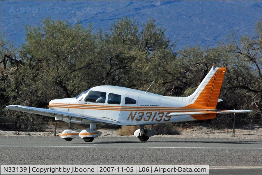 N33139, 1975 Piper PA-28-151 C/N 28-7515320, N33139 taking off from Furnace Creek, Death Valley, CA