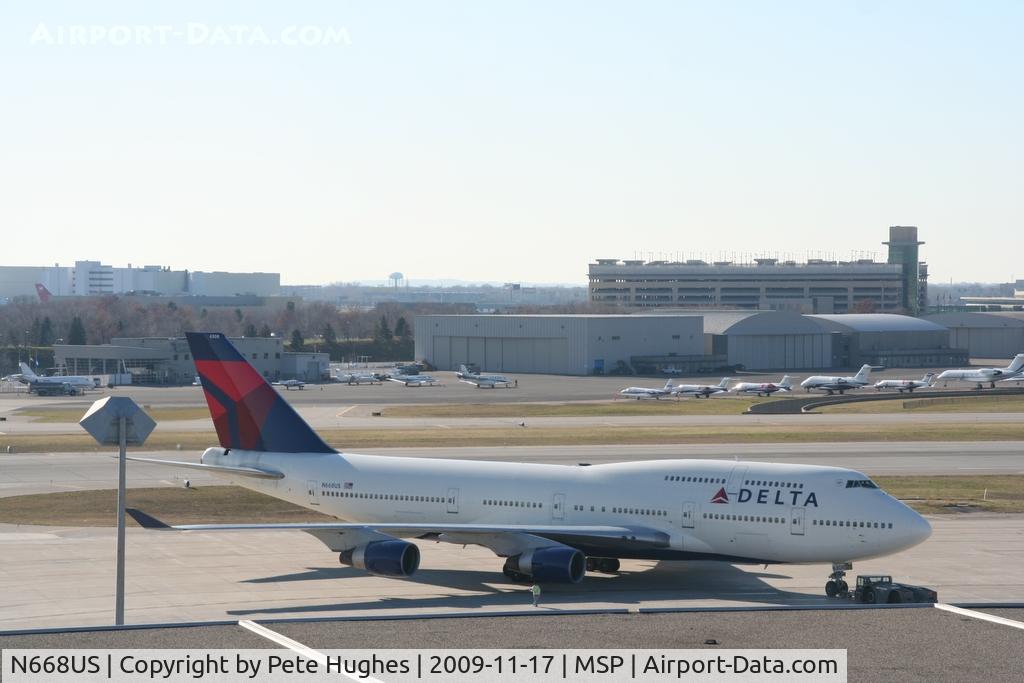 N668US, 1990 Boeing 747-451 C/N 24223, at MSP, now in DL colours