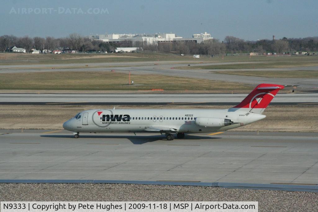 N9333, 1968 Douglas DC-9-31 C/N 47246, at MSP