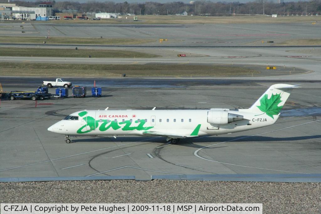 C-FZJA, 2004 Bombardier CRJ-200ER (CL-600-2B19) C/N 7988, at MSP