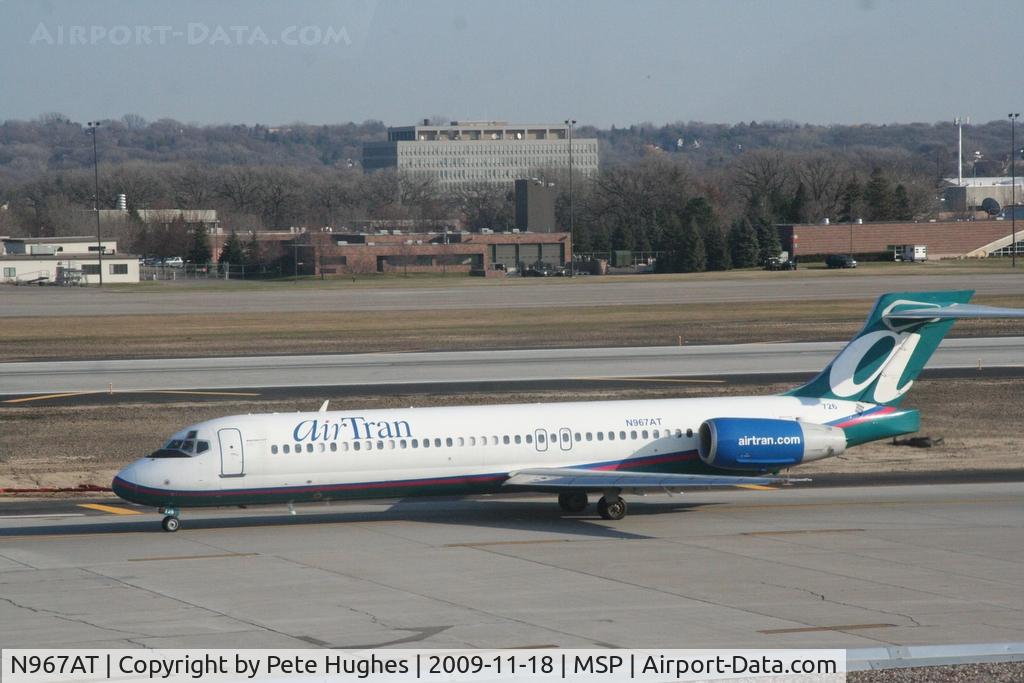 N967AT, 2001 Boeing 717-200 C/N 55028, at MSP
