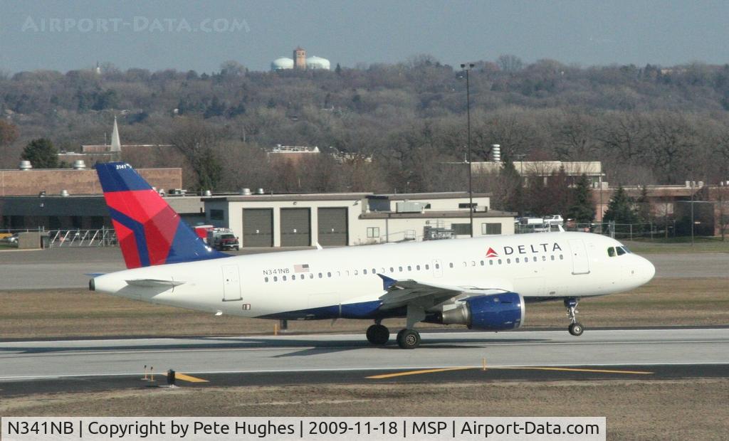 N341NB, 2002 Airbus A319-114 C/N 1738, at MSP