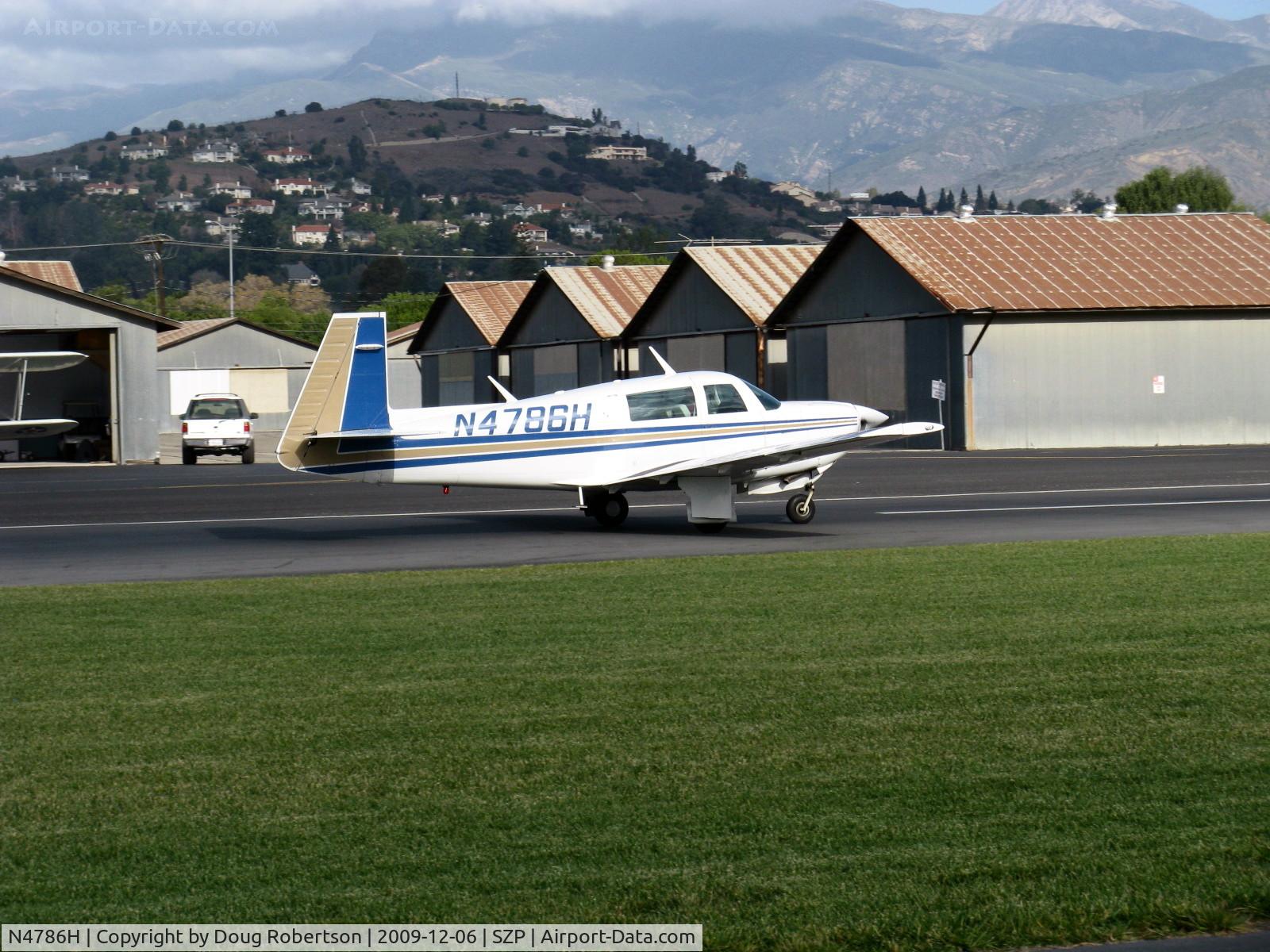 N4786H, 1979 Mooney M20J 201 C/N 24-0876, 1979 Mooney M20J 201, Lycoming IO-360-A&C 200 Hp, takeoff roll Rwy 04
