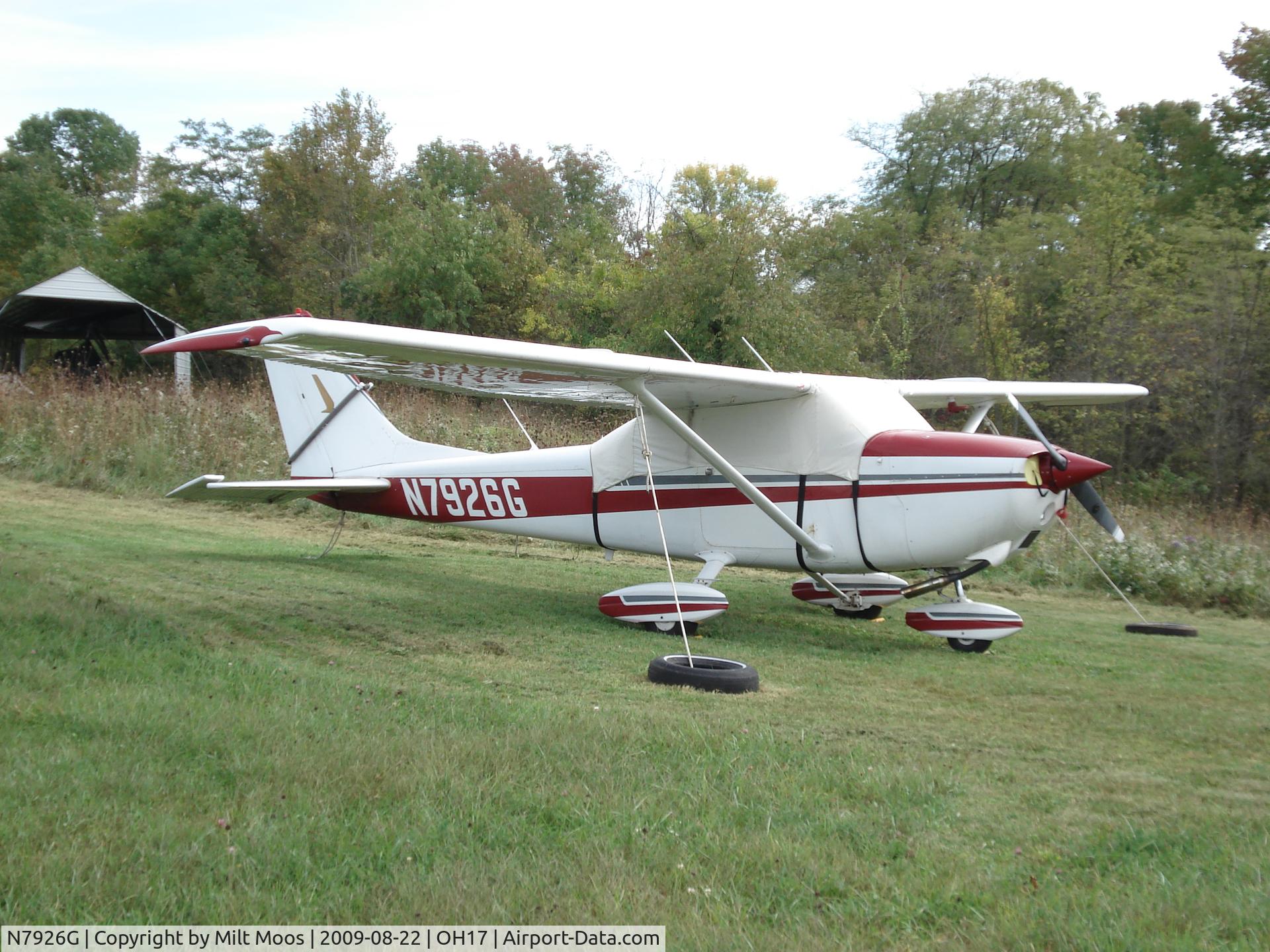 N7926G, 1970 Cessna 172L C/N 17259626, N7926G tied down