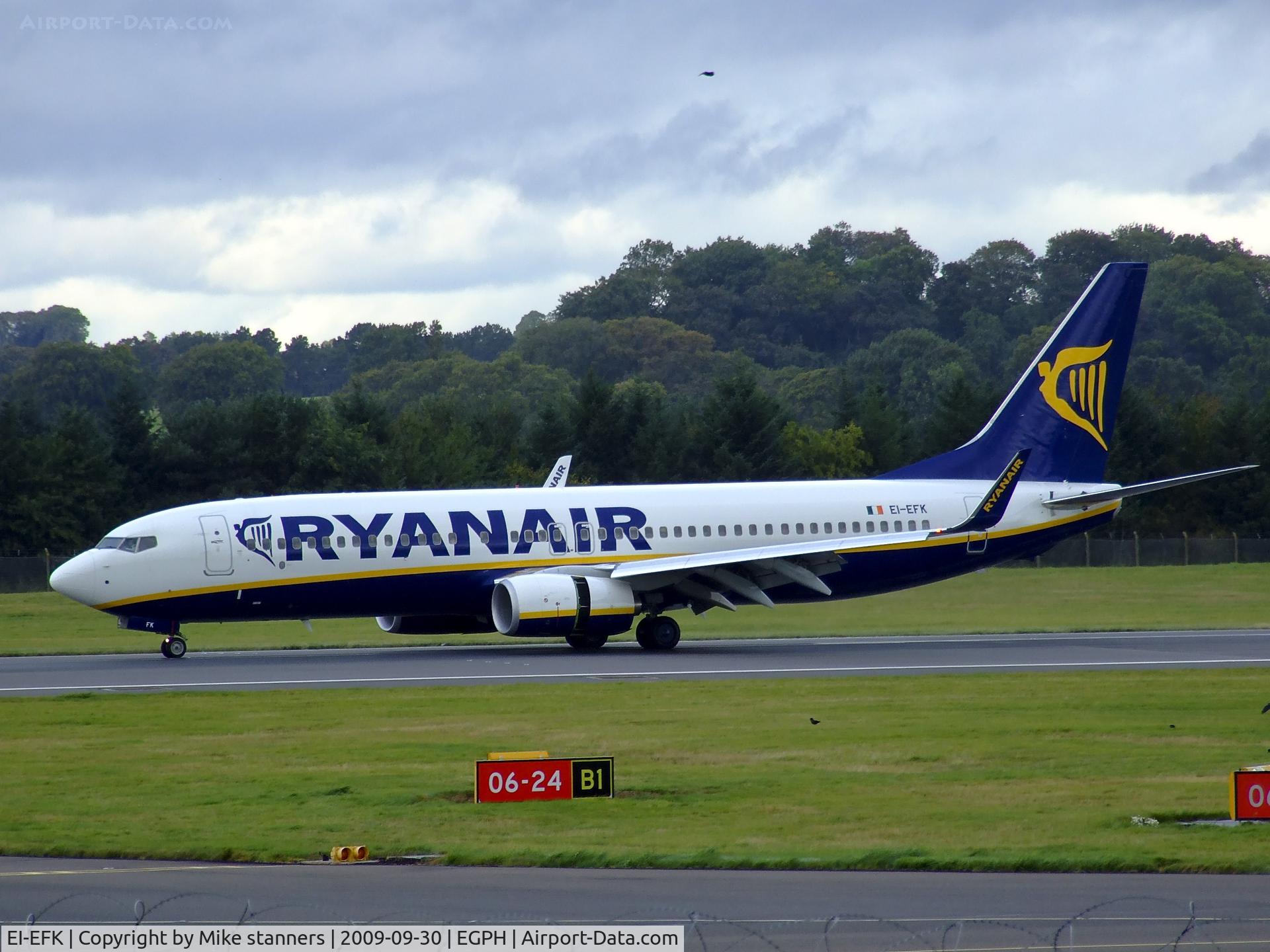 EI-EFK, 2009 Boeing 737-8AS C/N 37537, 