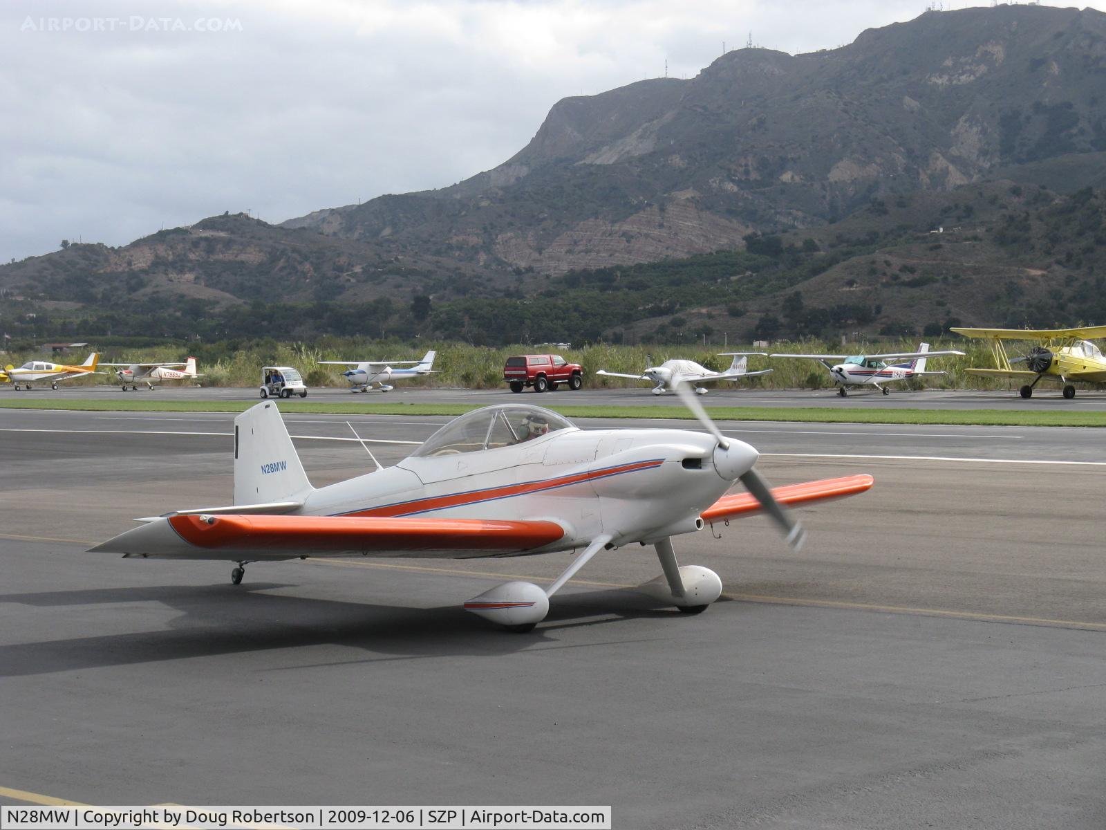 N28MW, 1986 Vans RV-4 C/N 1067, 1986 Waldorf VAN's RV-4, Lycoming O-320, taxi