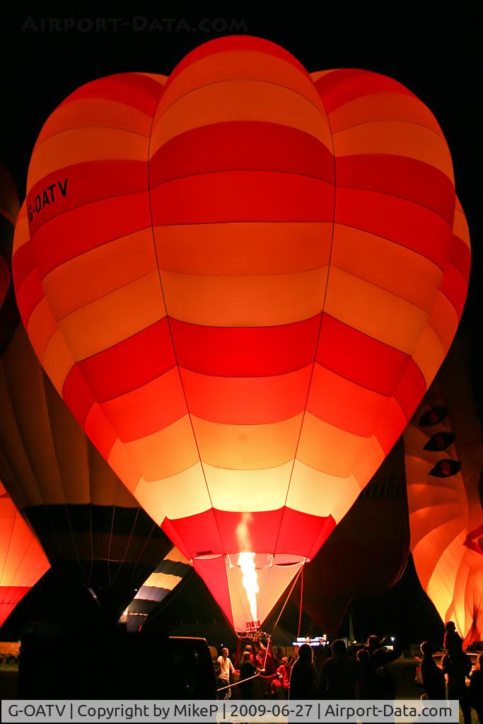 G-OATV, 1990 Cameron Balloons V-77 C/N 2149, 2009 Night Glow at Capesthorne Hall, Cheshire.