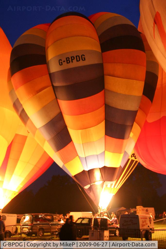 G-BPDG, 1988 Cameron Balloons V-77 C/N 1839, 2009 Night Glow at Capesthorne Hall, Cheshire.