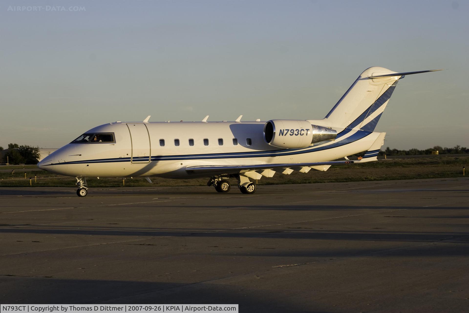 N793CT, 2006 Bombardier Challenger 604 C/N 5643, N793CT taxies in late afternoon