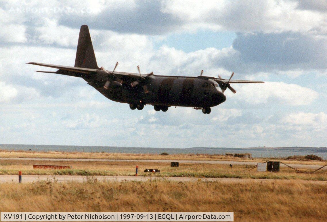 XV191, 1967 Lockheed C-130K Hercules C.1 C/N 382-4211, Hercules C.1, callsign LYE 06, of the Lyneham Transport Wing landing at the 1997 RAF Leuchars Airshow.
