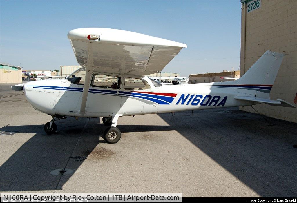 N160RA, 1977 Cessna 172N C/N 17268851, Texas based in the late 90's, working hard with a  skysign