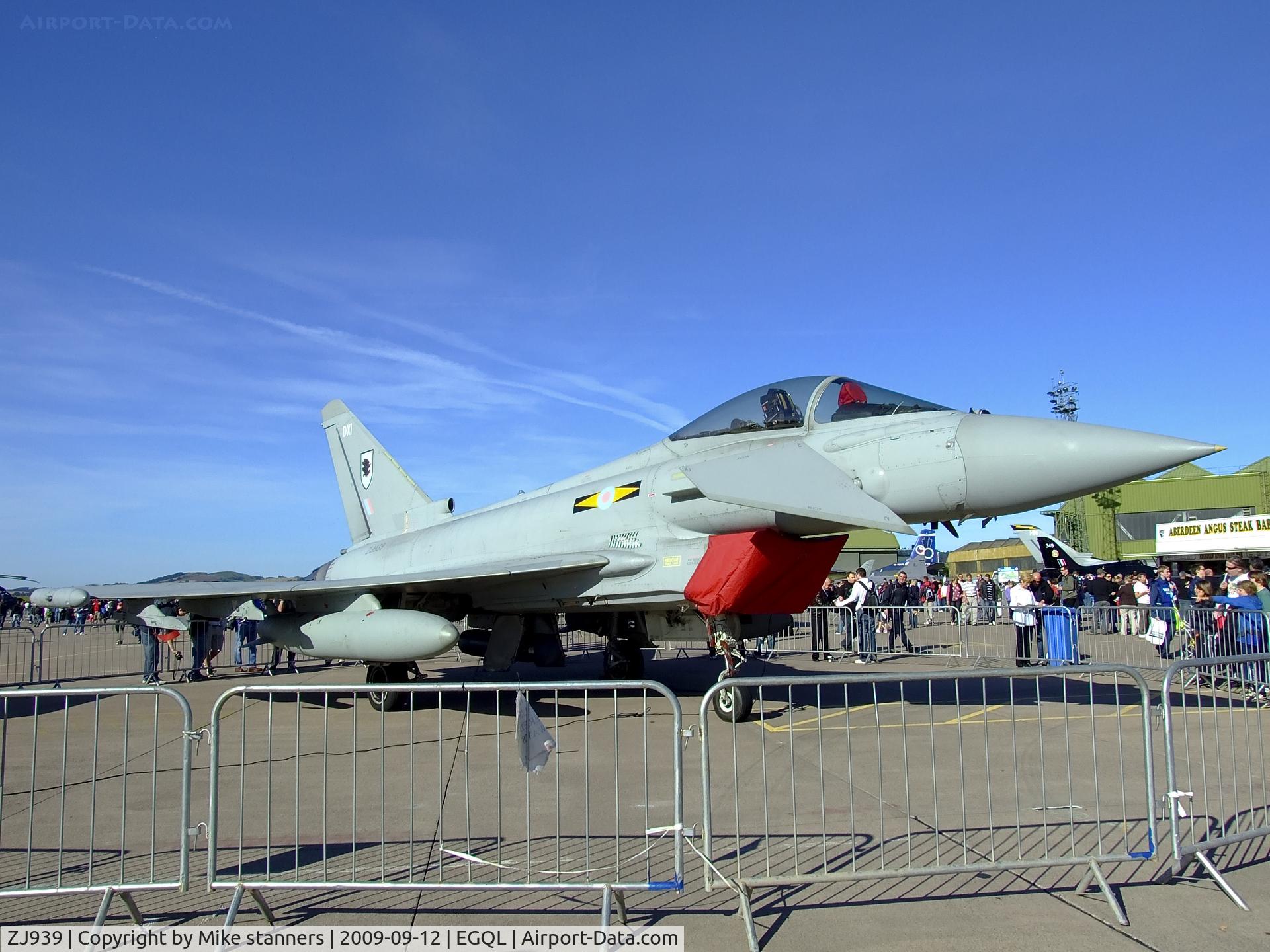 ZJ939, 2007 Eurofighter EF-2000 Typhoon FGR4 C/N 0125/BS032, 11sqn Typhoon loaded with 2x wings tanks,1 AIM-132 ASRAAM,& a LITENING Laser designator on the centreline pylon