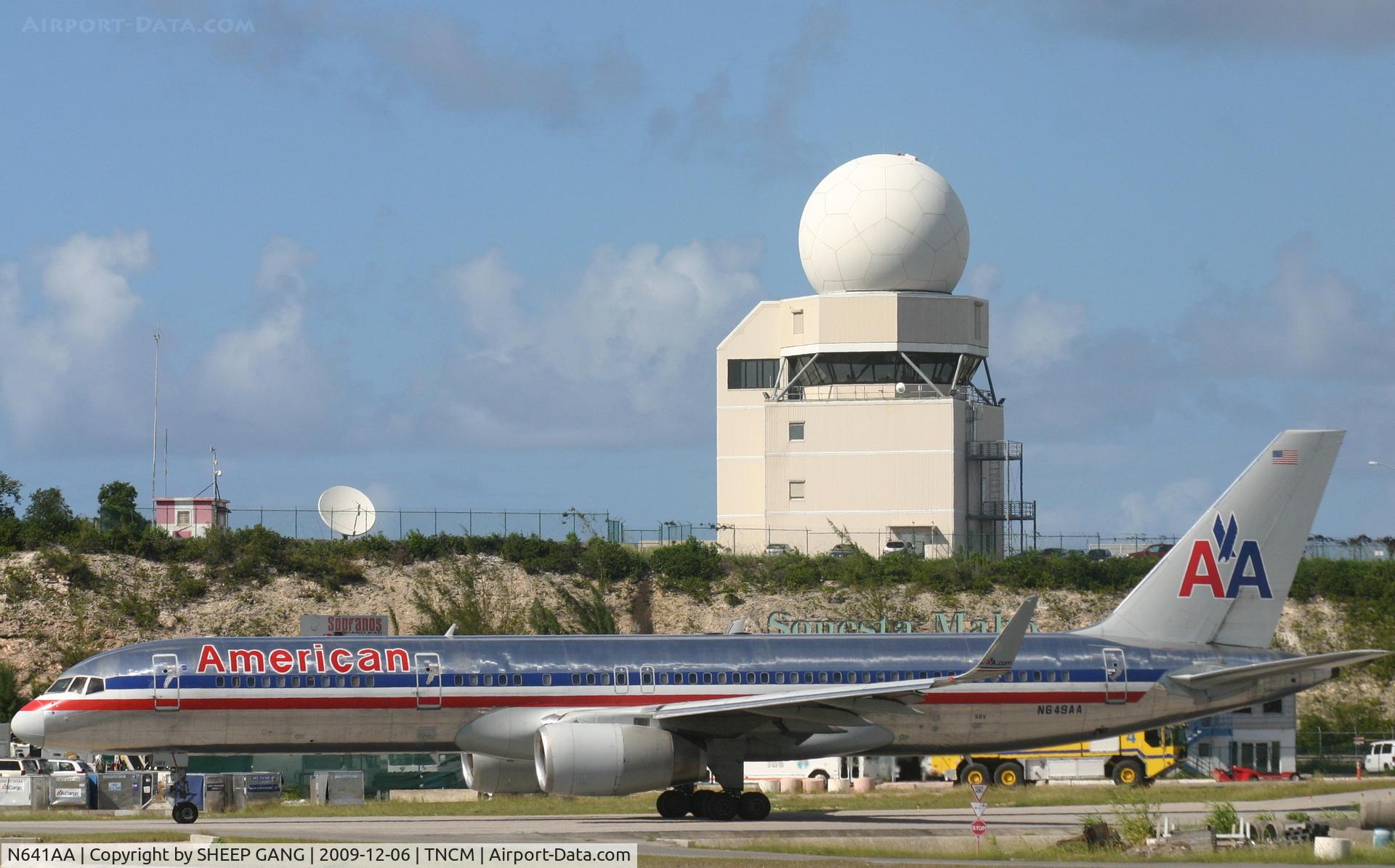 N641AA, 1991 Boeing 757-223 C/N 24599, American airlines taxing to the holding point A