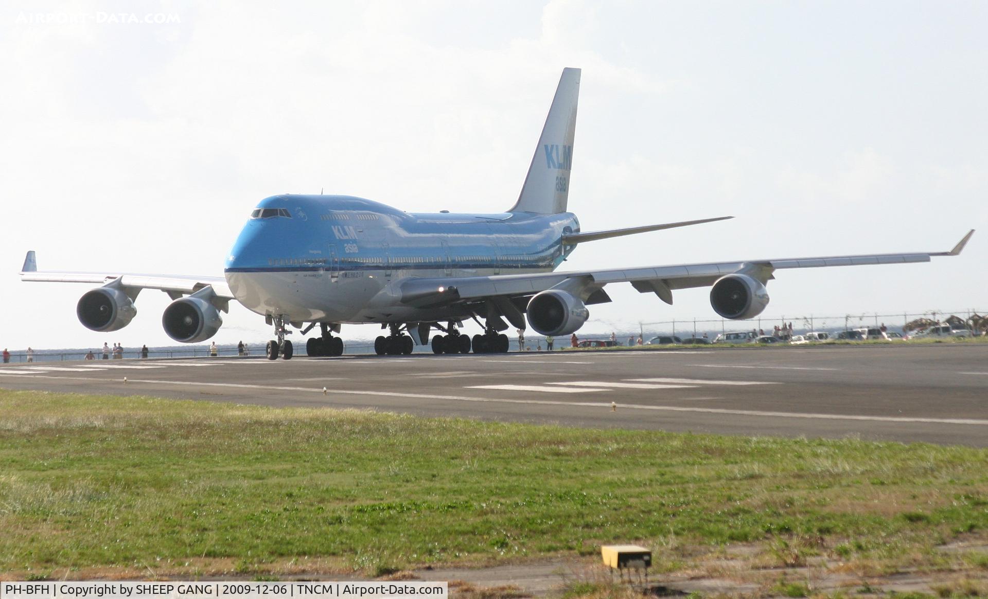 PH-BFH, 1990 Boeing 747-406BC C/N 24518, KLM at the tresh hold