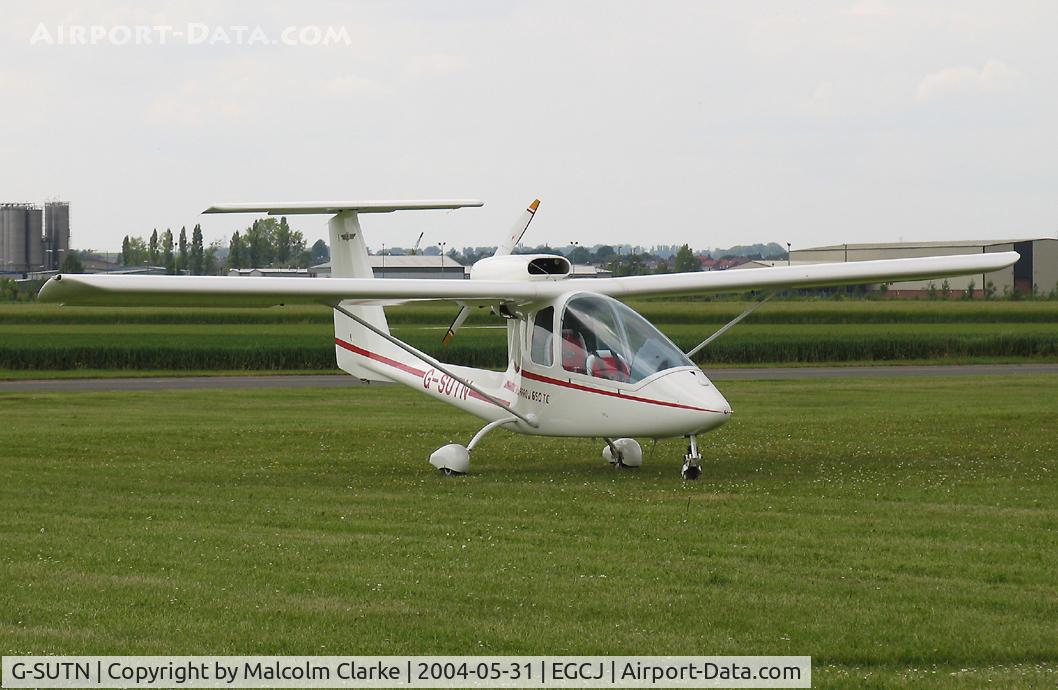 G-SUTN, 1998 Iniziative Industriali Italiane Sky Arrow 650TC C/N C007, Sky Arrow 650 TC at Sherburn-in-Elmet in 2004.