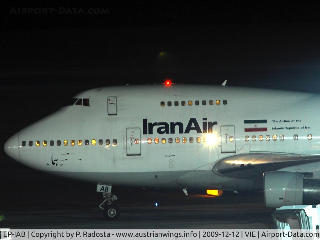EP-IAB, 1976 Boeing 747SP-86 C/N 20999, 747SP are very rare visitors - also at VIE