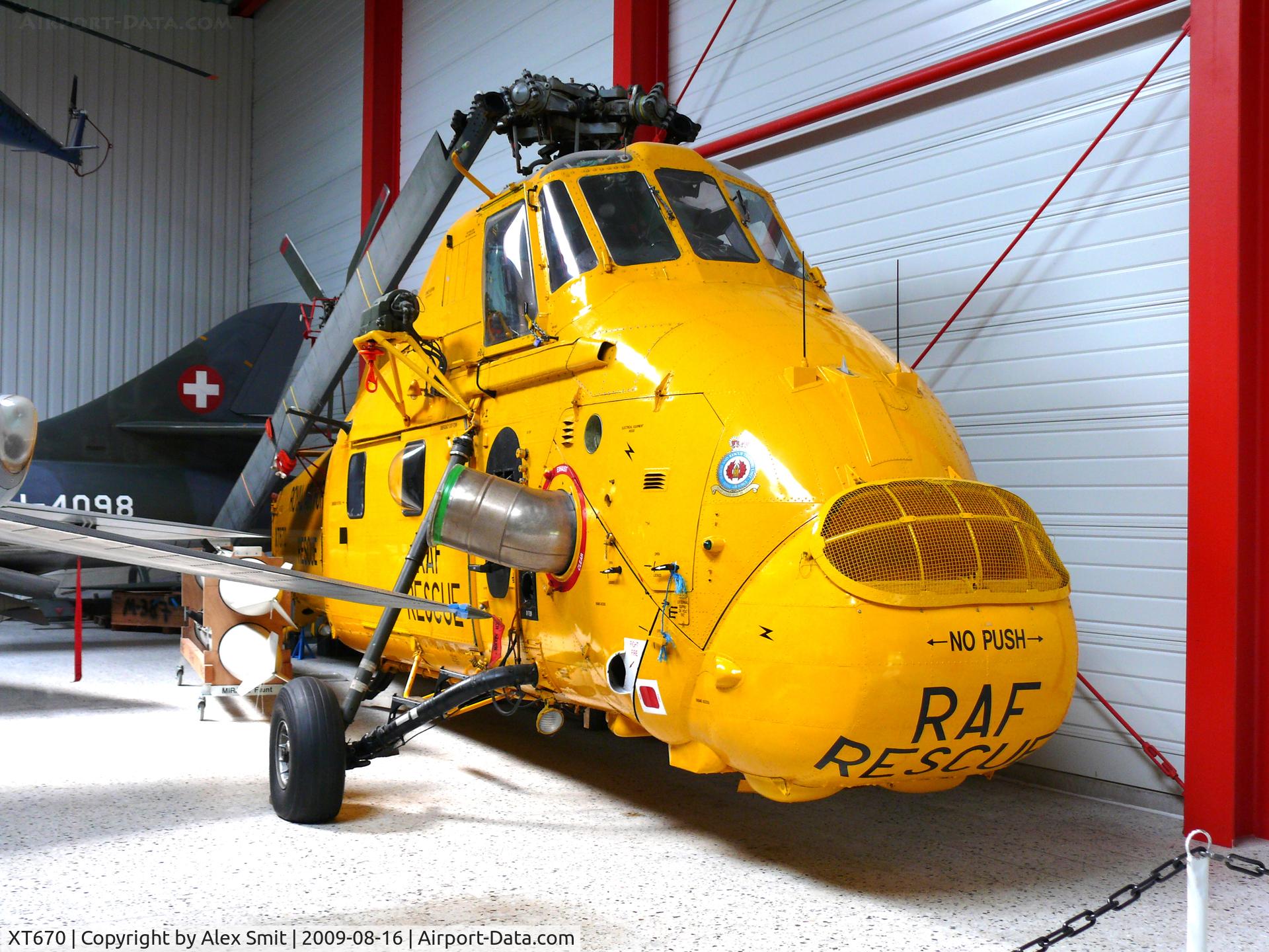 XT670, 1966 Westland Wessex HC.2 C/N WA538, Westland WS58 Wessex HC2 XT670 Royal Air Force in the Hermerskeil Museum Flugausstellung Junior